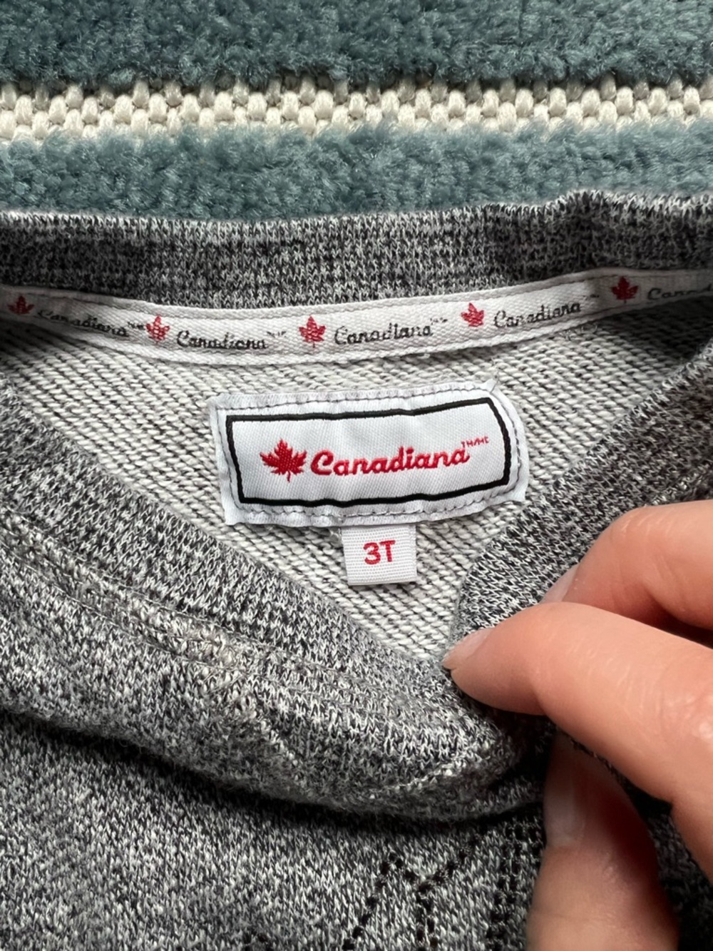 Canadiana 3T maple leaf crewneck - Picture 3 of 3